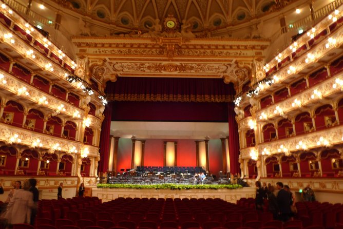 Teatro Colon Guided Tour Admission Ticket - The Main Foyer and Gallery of Busts
