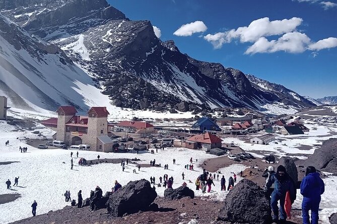 Tour Full Day High Mountain: Potrerillos, Uspallata from Mendoza - Aconcagua viewpoint and Horcones Lagoon