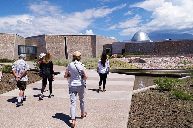 Tour privado free sale con 3 bodegas por la zona de Valle de Uco - How much value do you get for $309?