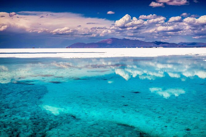 Tour to Salinas Grandes and Purmamarca - One hour on the Salinas Grandes