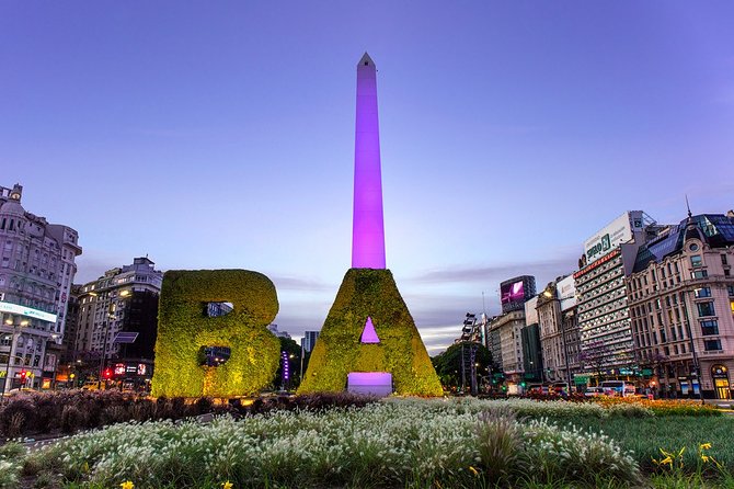 Twilight in Buenos Aires - Photography Workshop - Avenida de Mayo and the Problem of Mixed Light