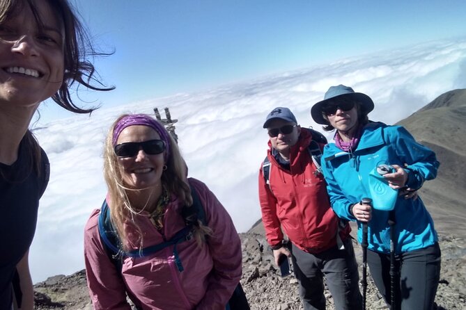 Two days trek in the Andes - The refuge: useful, social, and very basic