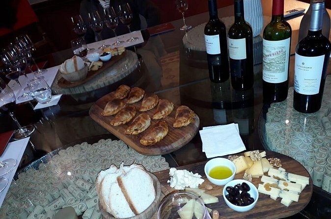 Uco Valley Wine Tour - The winery tasting and lunch pairing