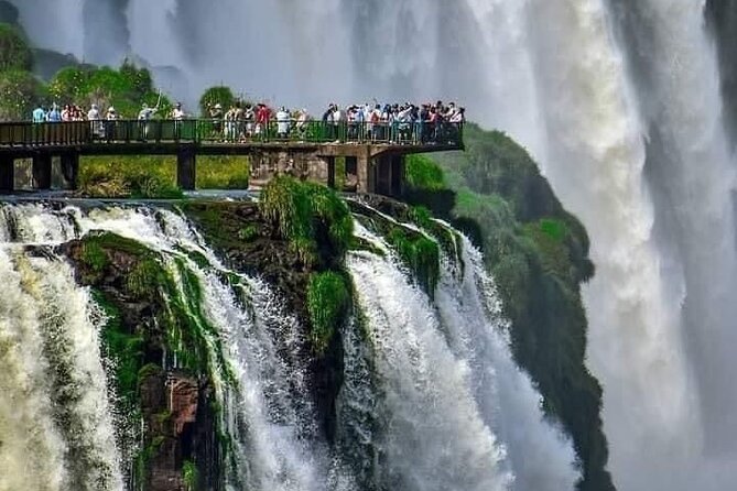 Under the Iguazu Falls live the Great Adventure + Train & Safari - Key points before you book