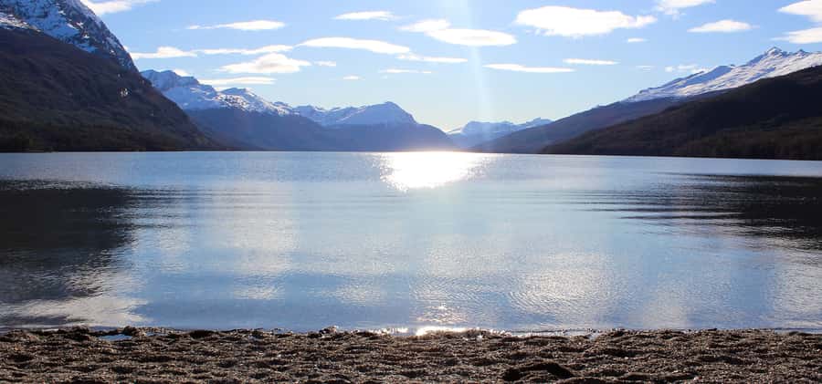 Ushuaia 4WD Off-Road Adventure: Hidden Lakes & Argentine BBQ - Guides make a real difference here