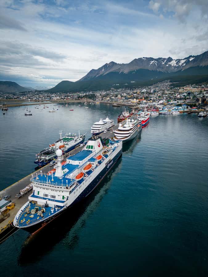 USHUAIA | City Tour + Martial Glacier Reserve - The classic Fin del Mundo photograph