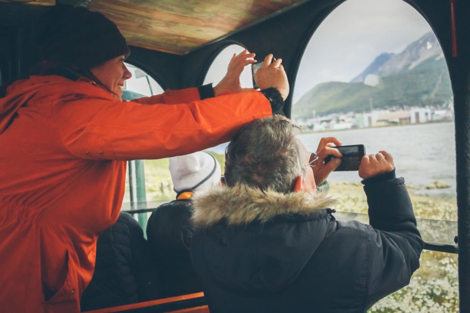 Ushuaia: Panoramic City Train Tour - Is $20 good value for one hour?