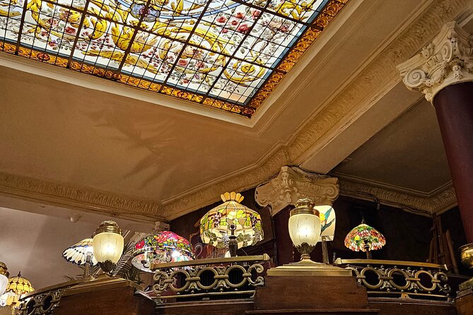 Walking tour: Plaza de Mayo and coffee time at Cafe Tortoni´s - Inside the Cabildo in about 15 minutes