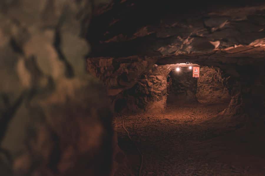 Wanda Mines and San Ignácio Ruins (Foz/Puerto Iguazu) - Reading the San Ignacio mission ruins