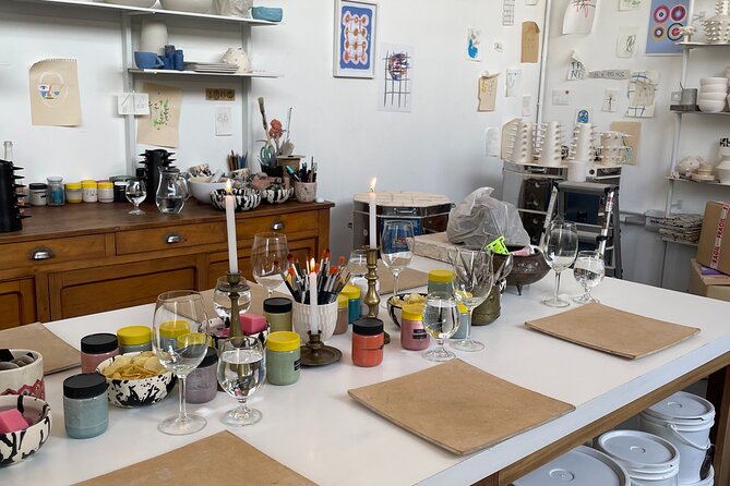 Wine & Pottery Class For Beginners in Buenos Aires Argentina - The first stage: getting comfortable with clay