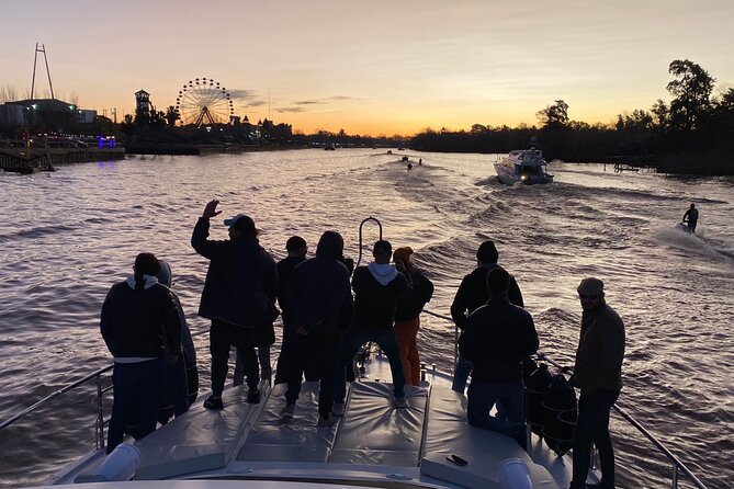 Yacht Rental to Navigate the Buenos Aires Delta - The yacht, captain, and crew service