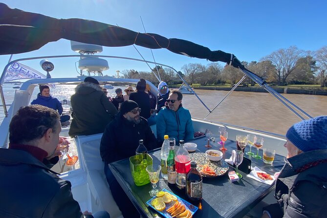 Yacht Rental to Navigate the Buenos Aires Delta - Booking for birthdays, families, and business events